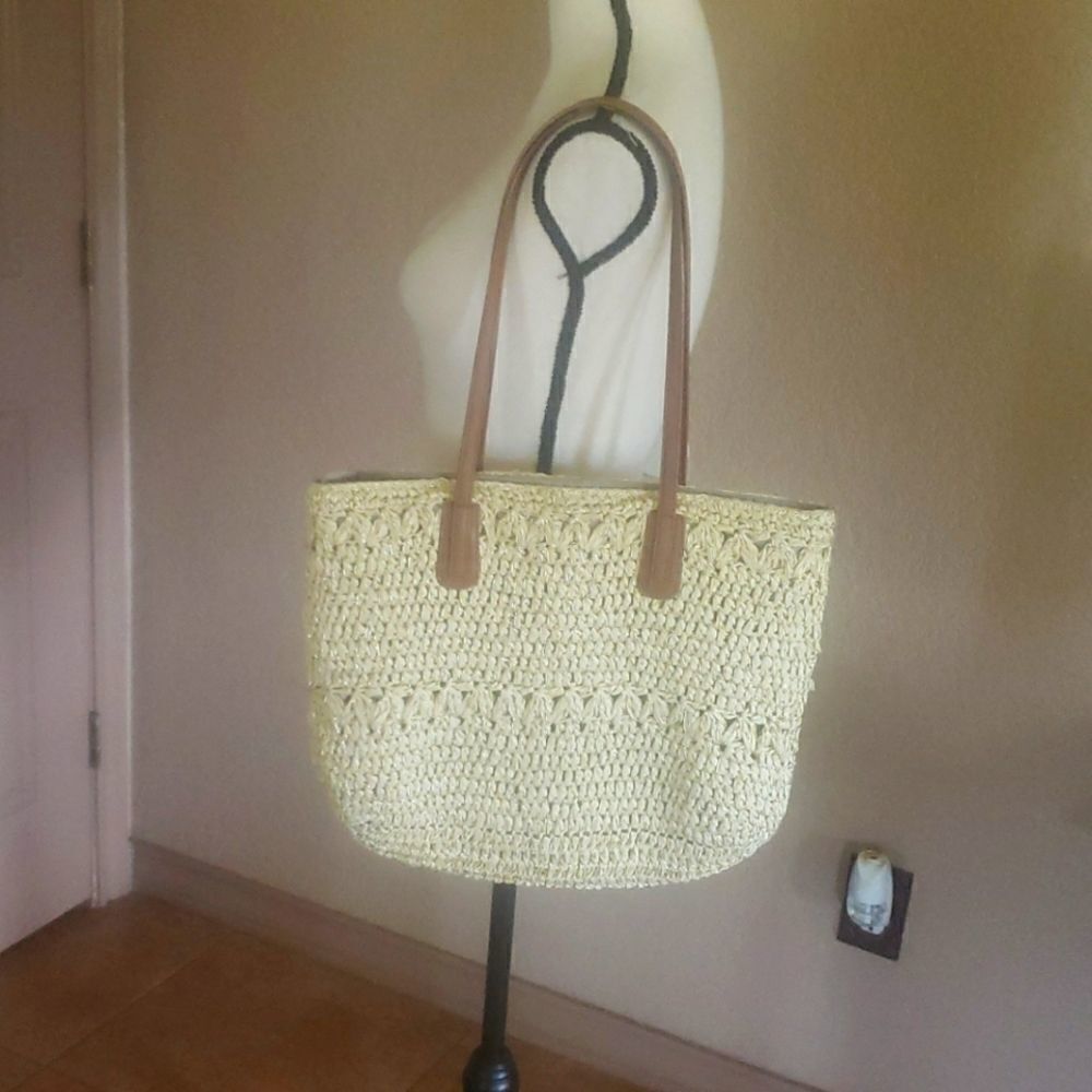 4@30.00 or 30.00 Ladies Shoulder Bag by TALBOT